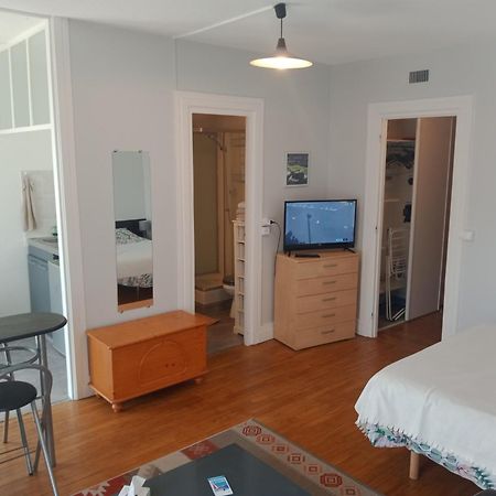Appartement Perret 105 Rue Victor Hugo, Lumineux, Plein Centre, Parking Prive Arrivee Autonome Tout A Pied Le Havre Buitenkant foto